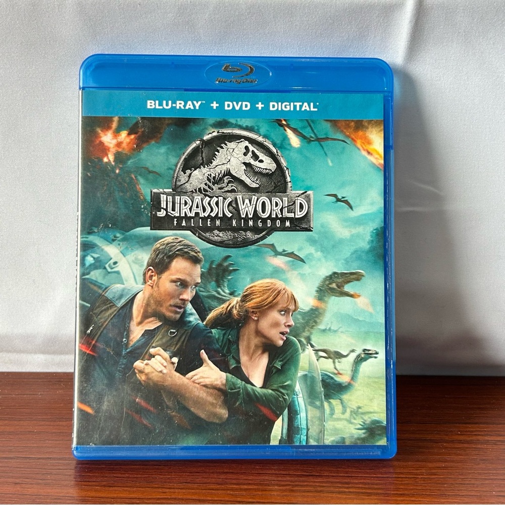 JURASSIC WORLD Fallen Kingdom and CAPTAIN AMERICA Civil War BLU-RAY MARVEL US